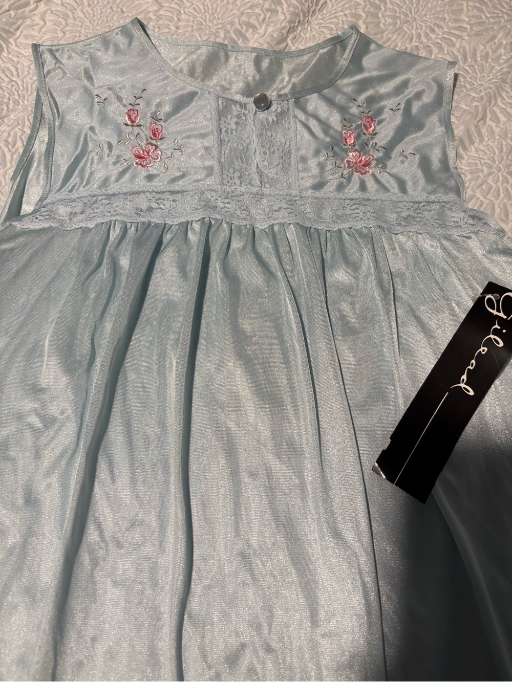 Vintage 70’s Gilead 100% nylon Lt Blue Floral Embroidered Nightgown NWT size M